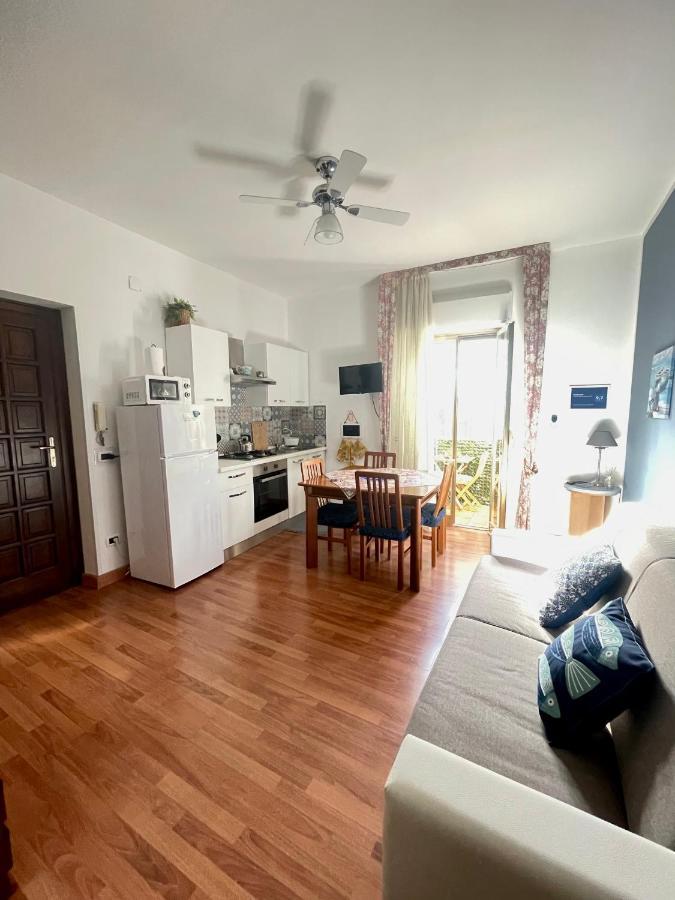 Casa Vacanza La Isla Bonita Isola delle Femmine Luaran gambar