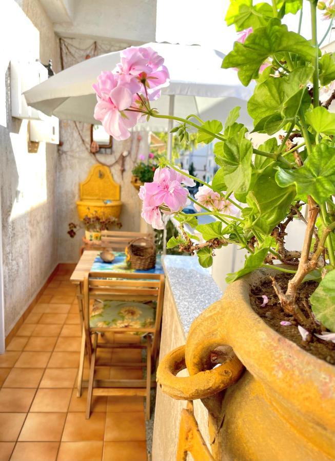 Casa Vacanza La Isla Bonita Isola delle Femmine Luaran gambar
